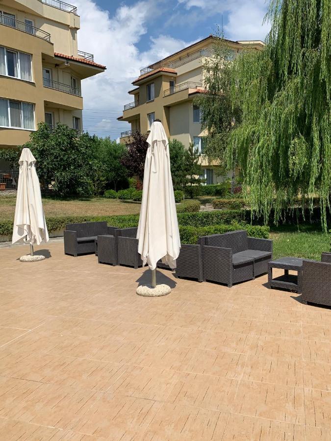 Аппартамент Pines Beach Resort Byala  Esterno foto