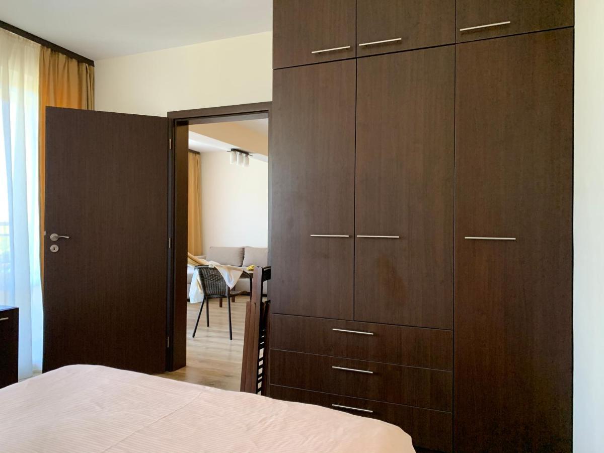 Аппартамент Pines Beach Resort Byala  Esterno foto