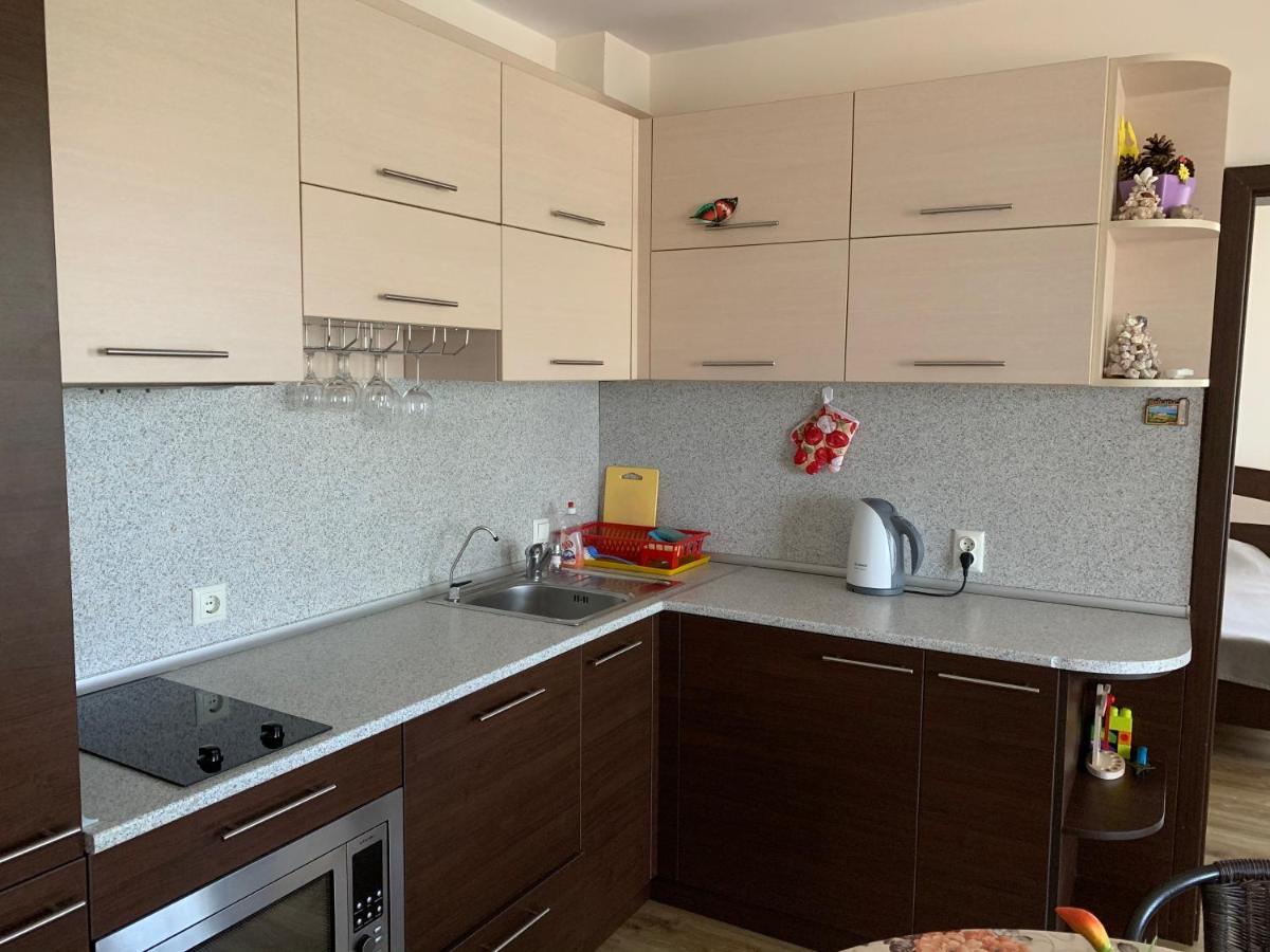 Аппартамент Pines Beach Resort Byala  Esterno foto