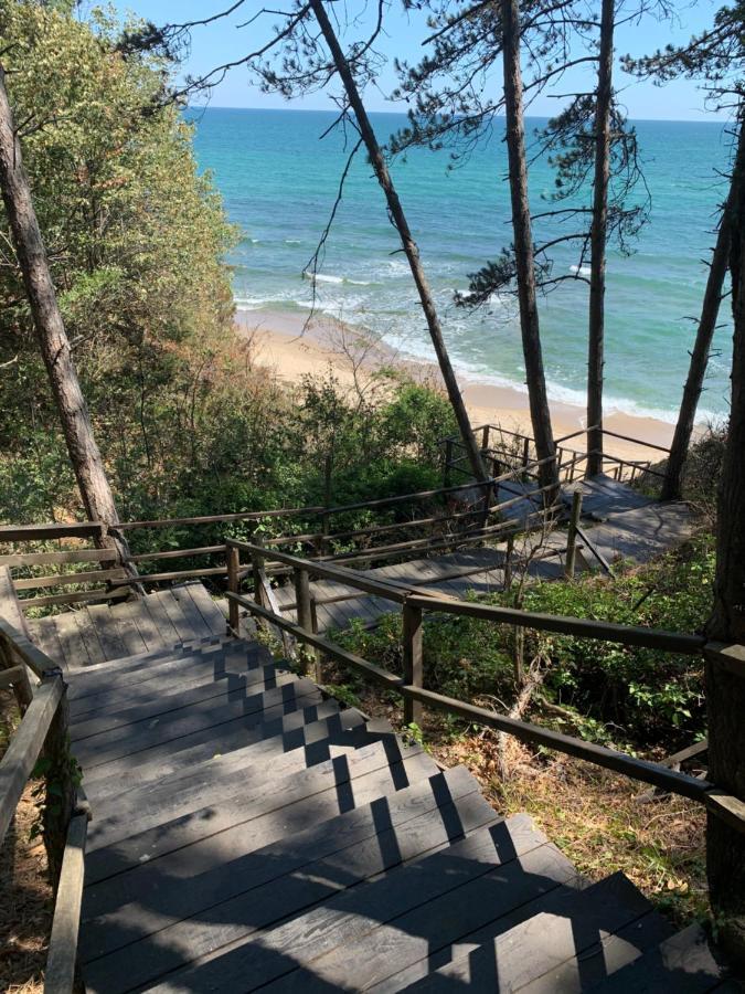 Аппартамент Pines Beach Resort Byala  Esterno foto