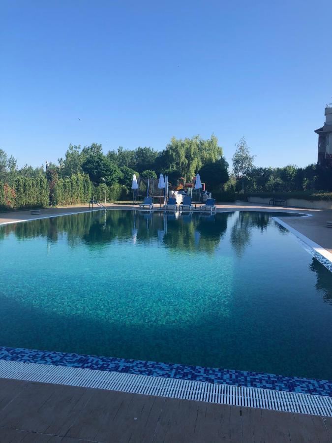 Аппартамент Pines Beach Resort Byala  Esterno foto