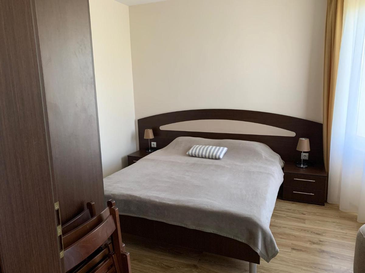 Аппартамент Pines Beach Resort Byala  Esterno foto